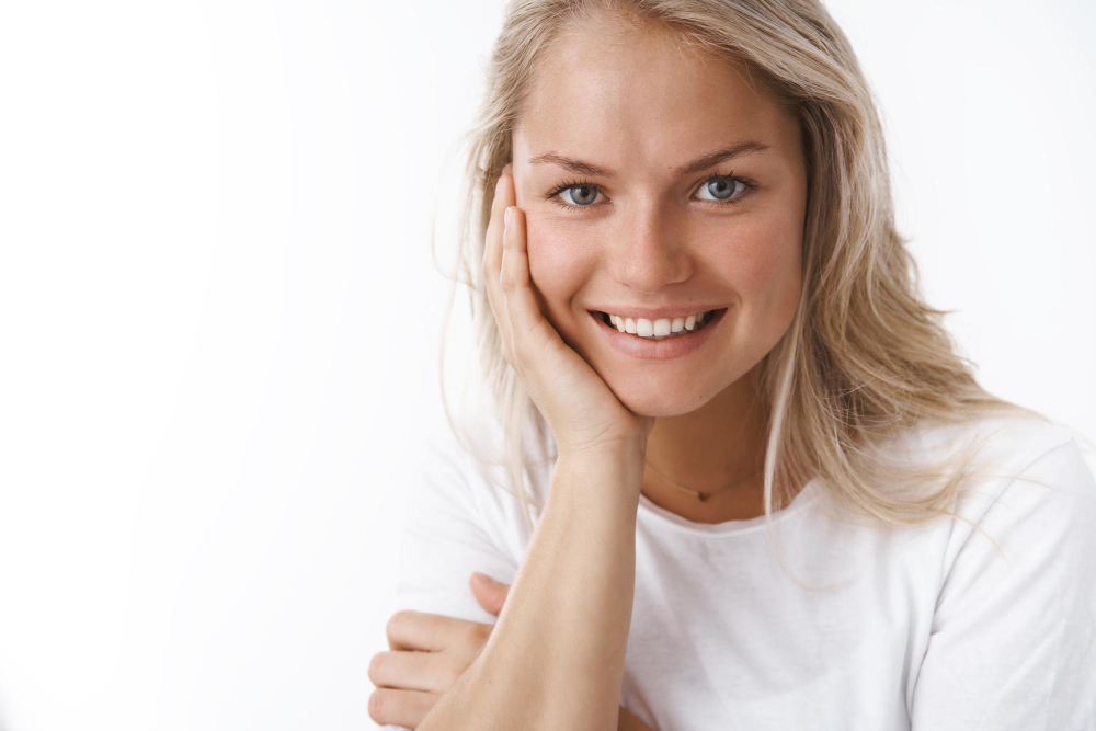 vrouw met witte tanden
